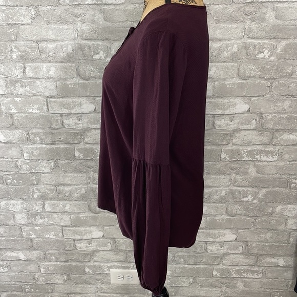 Sanctuary Burgundy Keyhole Tie Top - Picture 3 of 6